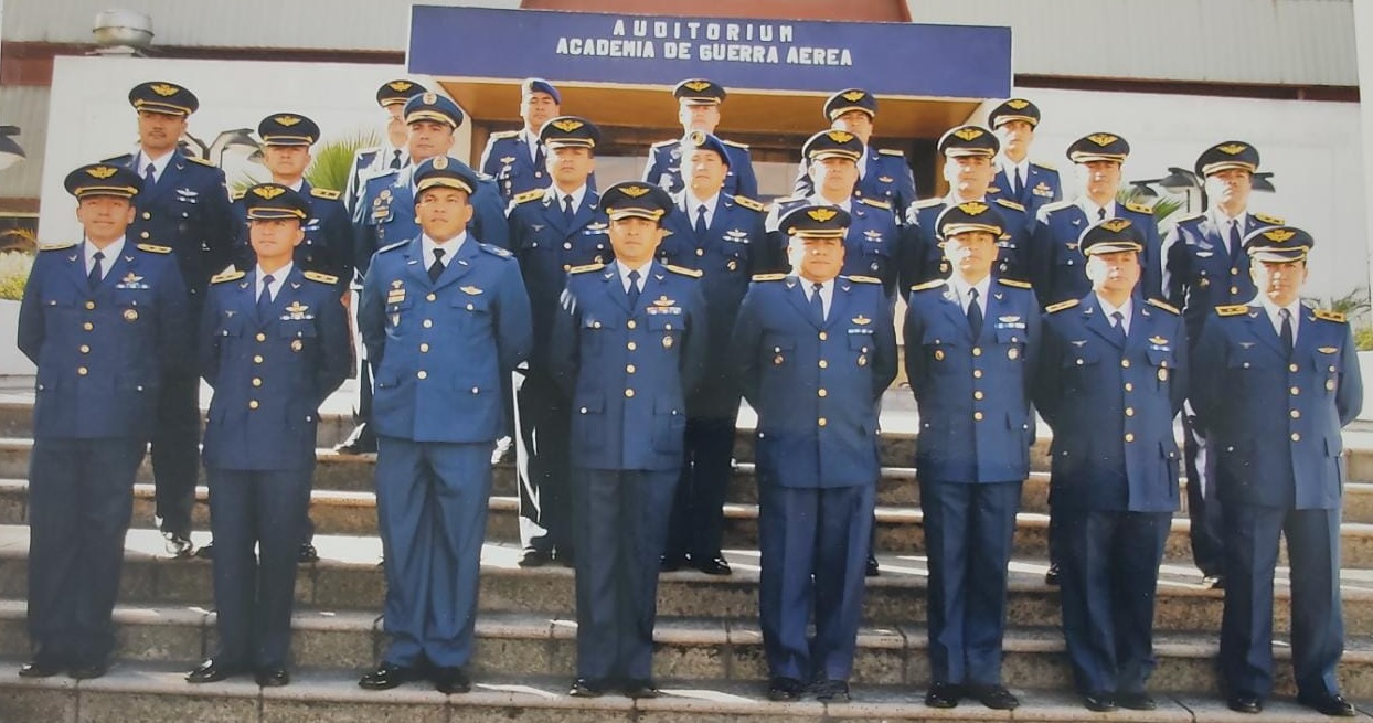 31 CURSO DE COMANDO Y ESTADO MAYOR Y ESTADO MAYOR TÉCNICO 2012